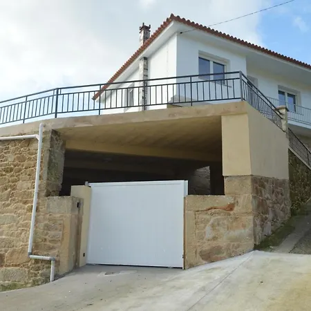Casa Laxas, Recien Reformada Con 5 En Entorno Natural Holiday home Porto do Son