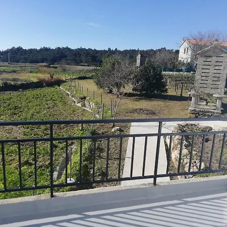 Casa Laxas, Recien Reformada Con 5 En Entorno Natural Holiday home